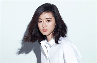 Jun Ji Hyun Rayakan Valentine di Jepang Bareng Suami?