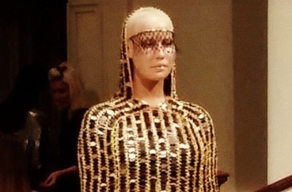 Jadi Model New York Fashion Week, Amber Rose Tak Pakai Celana Dalam