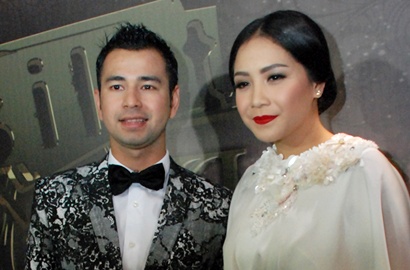 Raffi Ahmad dan Nagita Hadiahkan Motor untuk Anak Panti Asuhan