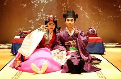 Greeting Imlek, Sungmin dan Istri Ingin Fans Makan Enak