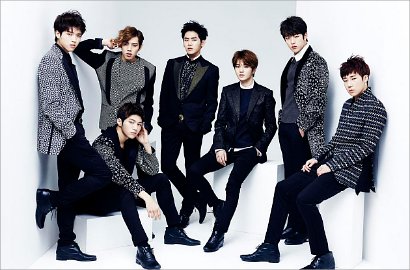 Infinite Jadi Tamu Spesial di Acara 2015 Red & White Entertainment Awards Taiwan