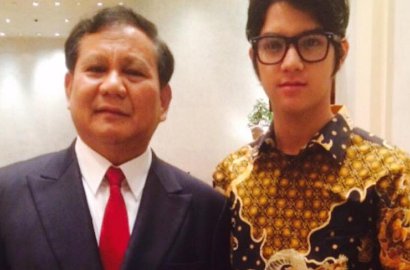 Gagahnya Al Ghazali Foto Bareng Prabowo Subianto