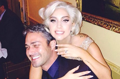 Lady GaGa Tak Percaya Telah Bertunangan dengan Taylor Kinney
