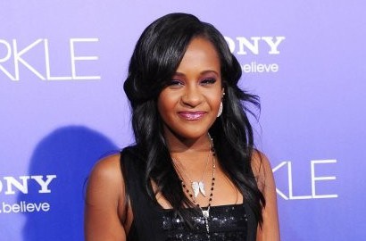 Dokter Telah Melepas Selang Pernafasan Putri Whitney Houston