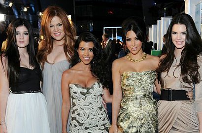 Kardashian Bersaudara Mengalami Kecelakaan Mobil