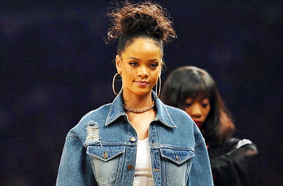 Romantis, Leonardo DiCaprio Cium Rihanna Saat Ultah