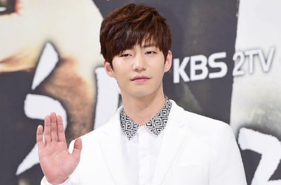 Song Jae Rim Senang Dapat Peran Normal di 'Unkind Women'