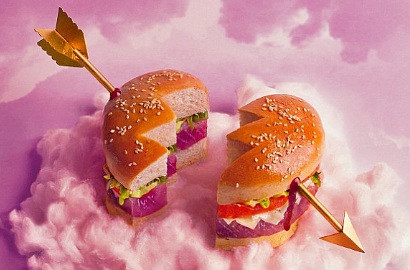 Intip Bentuk-Bentuk 'Unik' Burger Karya Seniman Paris