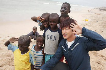 U-Know Yunho 'TVXQ' Dirikan Sekolah di Afrika