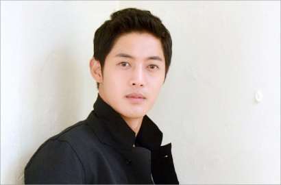 Mantan Pacar Bantah Mangkir Cek Kehamilan yang Ditawarkan Kim Hyun Joong