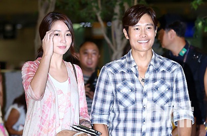 Lee Byung Hun dan Lee Min Jung Dijadwalkan Segera Balik ke Korea