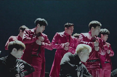 Shinhwa Goda Wanita di MV Comeback 'Sniper'