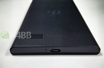 Foto BlackBerry Leap Atau Rio Bocor, Kemungkinan Rilis April