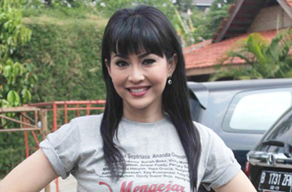 Ratna Listy Akhirnya Akui Gugat Cerai Suami