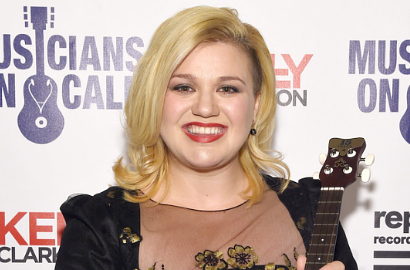 Akrab dengan Komunitas Gay, Kelly Clarkson Tak Peduli Anaknya Lesbian