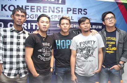 Ariel Bocorkan Sepenggal Audio 'Semua Tentang Kita' versi NOAH