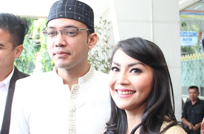 Tessa Kaunang Berikan Nasihat ke Sandy Tumiwa Usai Batal Nikah