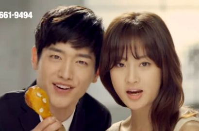 Fans Puji Keseksian Kang Sora di Iklan Ayam dengan Seo Kang Joon