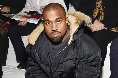 Kanye West Nyanyikan Lagu Baru Saat Konser Kejutan di London