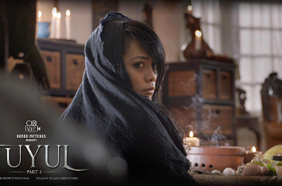 Citra Prima Elus-Elus Perut Dinda Kanya Dewi di Behind The Scene 'Tuyul'