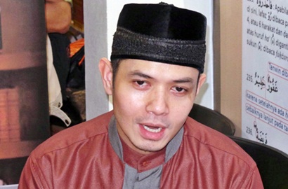 Dude Harlino Puji Alyssa Soebandono Lebih Keibuan