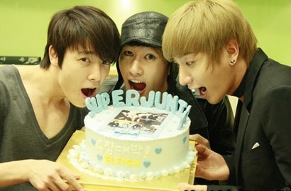Leeteuk Kini Jadi Manajer Eunhyuk dan Donghae Super Junior?