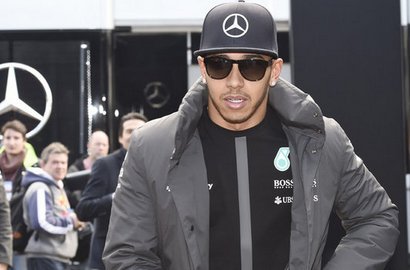 Lewis Hamilton Perbarui Kontraknya di Mercedes?