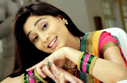 Soumya Seth Jadi Sering 'Galau' di Twitter saat di Indonesia?