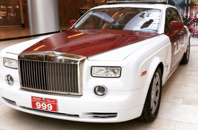 Keren, Rolls Royce Phantom Jadi Mobil Patroli Polisi Abu Dhabi