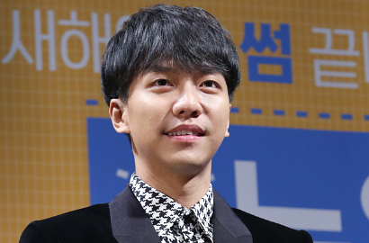 Foto Lee Seung Gi Ikuti Kuliah S2 Tarik Perhatian Netter