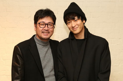 Kim Yoon Seok Goda Kang Dong Won Keren Jadi Pendeta di 'Black Priests'