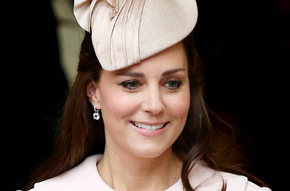 Kate Middleton Berani Pakai Sepatu Hak Tinggi Meski Hamil 8 Bulan