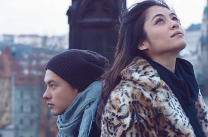Gandeng Nicholas Saputra dan Mariana Renata, LINE Bikin Mobile Drama