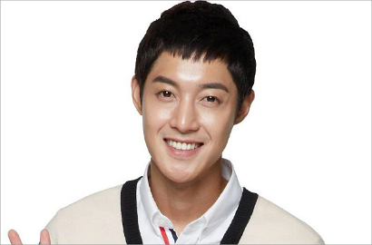 Netter Protes Kim Hyun Joong Belum Beri Kepastian Militer
