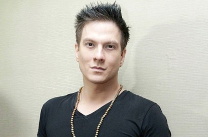 Resmi Gabung di 'GGS', Bertrand Antolin Jadi Vampir atau Serigala?
