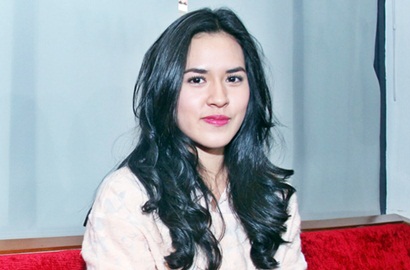 Sutradara Rako Prijanto Masih Rahasiakan Judul Debut Film Raisa