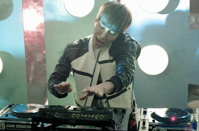 Kejutan, Leeteuk Jadi Cameo PV Eunhae 'Saturday Night'