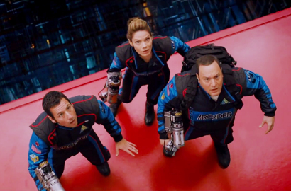 Adam Sandler Bertarung dengan Karakter Video Game di Trailer 'Pixels'