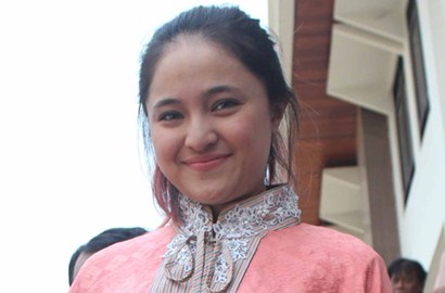 Marshanda Pamer Akhirnya Jadi Sarjana Komunikasi
