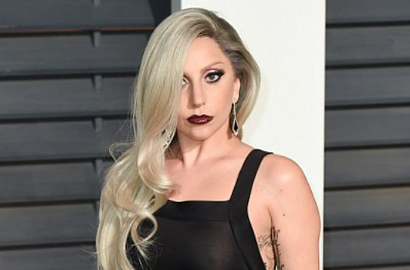 Jadi Model 'The Hollywood Reporter', Lady GaGa Tampil Genit dan Glamor