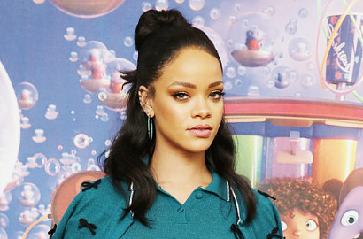 Rihanna Rilis Single Baru 'Dancing in the Dark' dan 'As Real as You and Me'