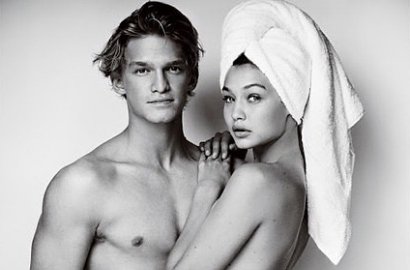 Gigi Hadid dan Pacar Cody Simpson Foto Nyaris Telanjang
