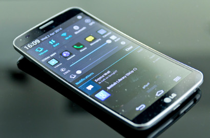 LG Klaim G Flex 2 Ponsel Khusus Pengusaha 30-45 Tahun