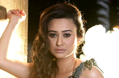 Begini Kemesraan Neha Mehta 'Shakuntala' dengan Suami