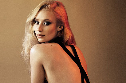 Ops, Iggy Azalea Mengaku Operasi Plastik Demi Memperbesar Payudara