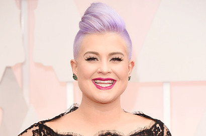 Kelly Osbourne Ikuti Jejak Angelina Jolie untuk Operasi Angkat Ovarium