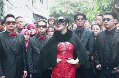 Syahrini Semakin Mewah di Video Klip 'Seperti Itu?'