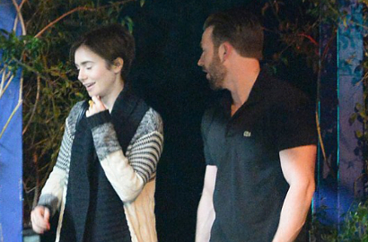 Makan Malem Bareng Lily Collins, Chris Evans Malah Ketemu Mantan