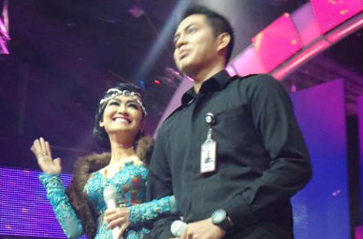 Julia Perez Terpikat Satpam Ganteng Bernama Mukhlis