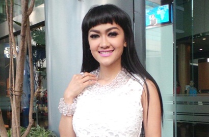 Julia Perez Turunkan Harga dan Buat Sayembara Agar Rumah Cepat Terjual